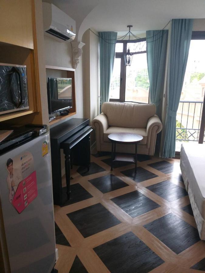 Espana Condo Resort Jomtien Beach Buitenkant foto